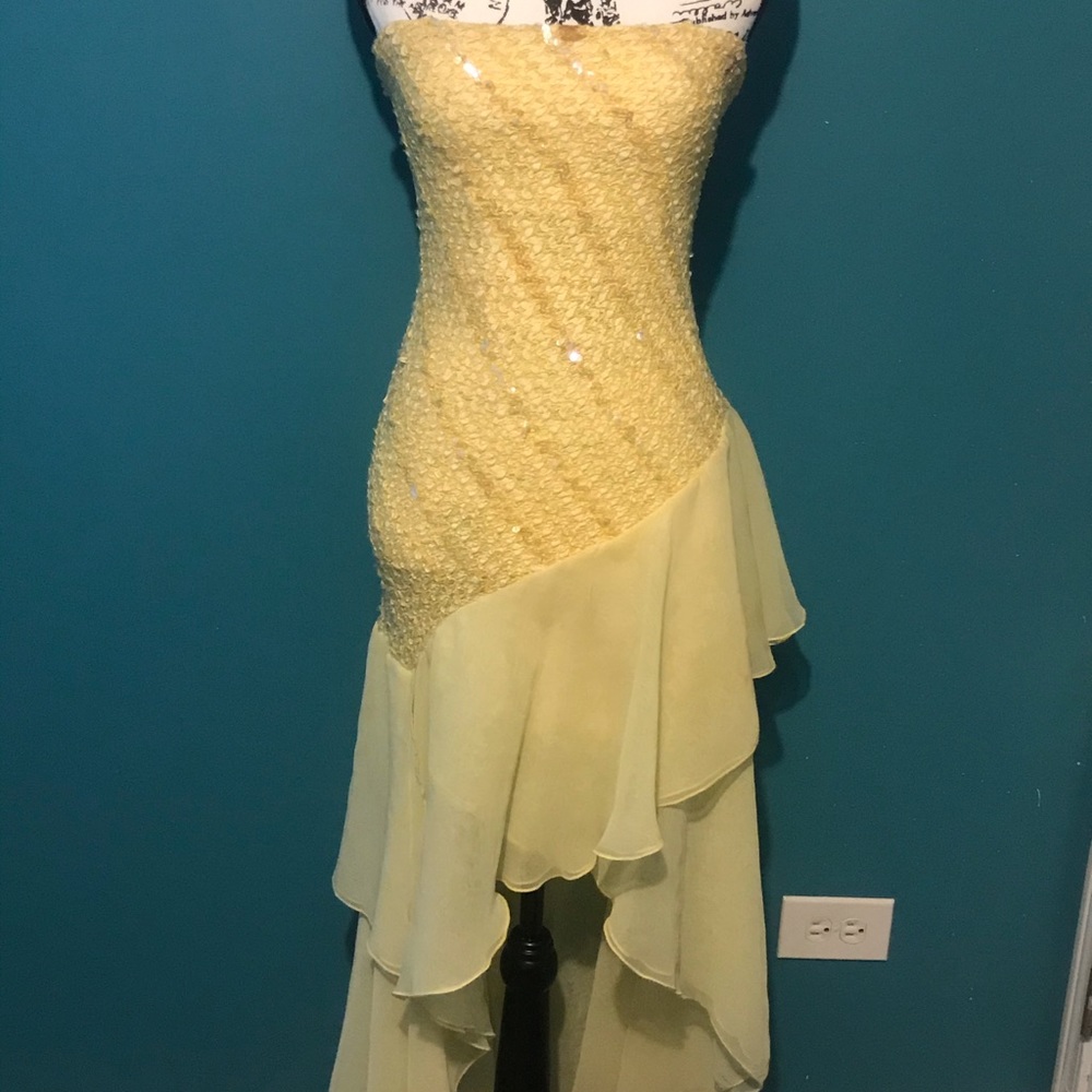 Yellow Asymmetric Sequence Ruffle Dress sz s